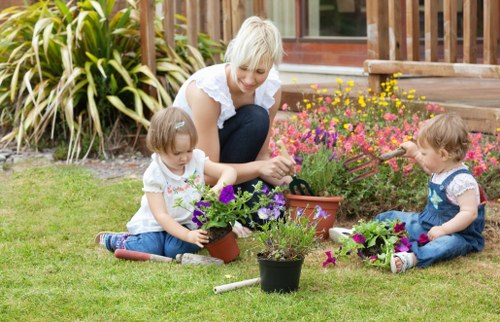 Gardener Mottingham team arriving at a terraced house garden
